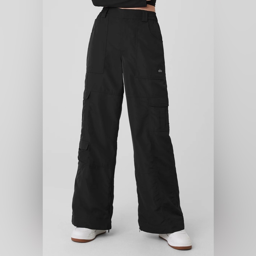 Alo Yoga High-Waist Ski-Moto Black Puffer Cargo Pocket Zipper Hem Pants EUC XXS